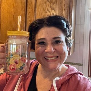 Meet your Posher, Camille